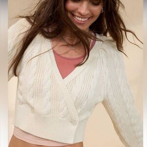 Aerie Cream Cable Knit Sweater